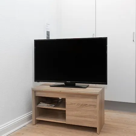 Apartment In - Close To Everything 4 People